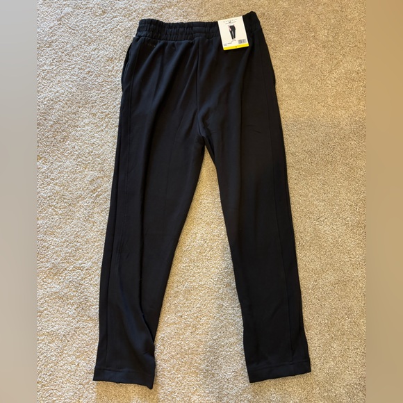 🆕 DANKSIN Luxe Retro Jogger in Black - Picture 6 of 8